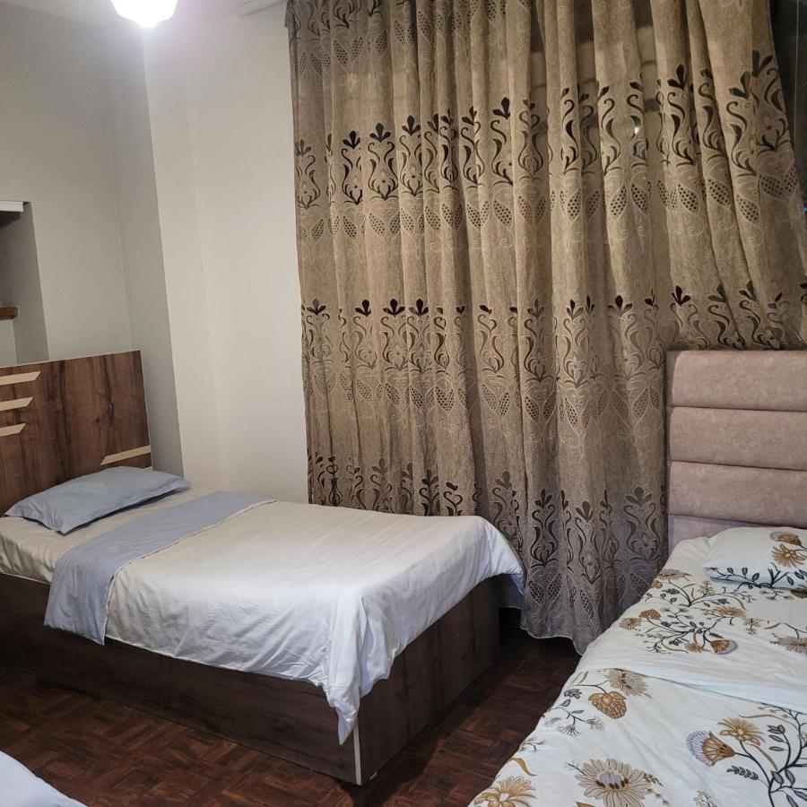 Hotel In Center Of Erévan Extérieur photo